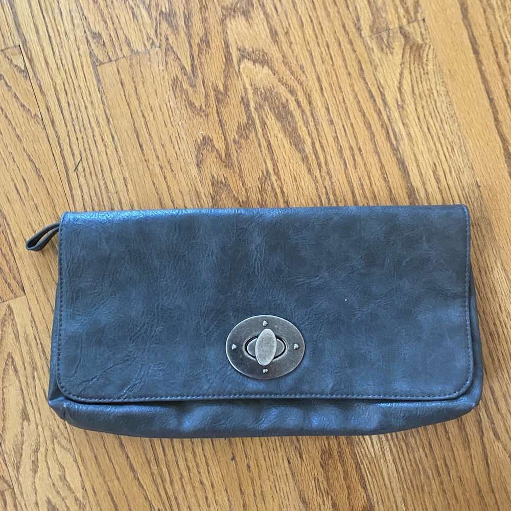 Shiraleah grey clutch never used